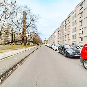 Appartement The Billon-spacious 8 People Balcony-metro Gratte Ciel, Villeurbanne